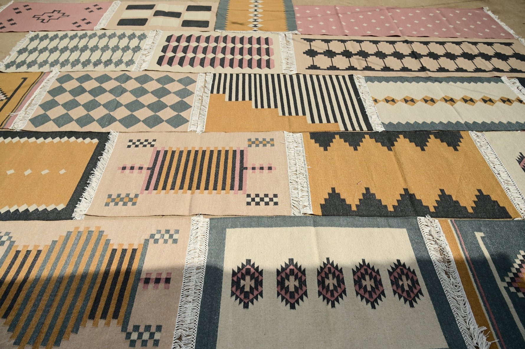 Handwoven Dhurrie Rugs from Rajasthan | Borg Layton