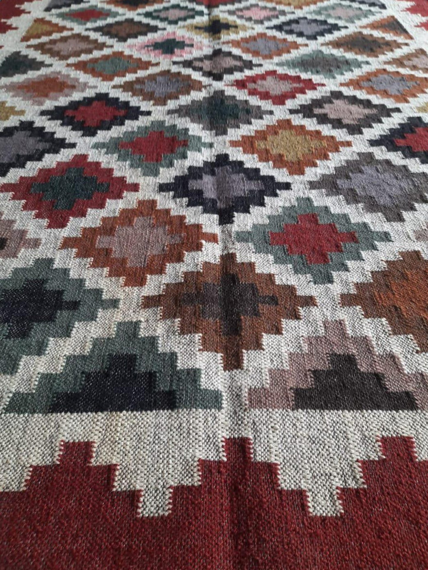 Scandinavian Wool Jute Dhurrie Rug – Minimalist Floor Rug